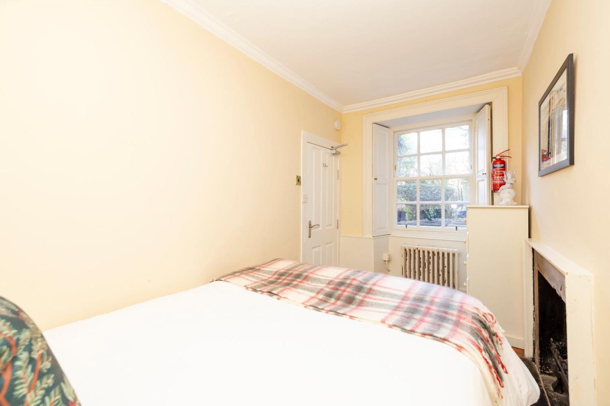 Joivy Beautiful Apartment, Private Garden, Calton Hill Εδιμβούργο Εξωτερικό φωτογραφία