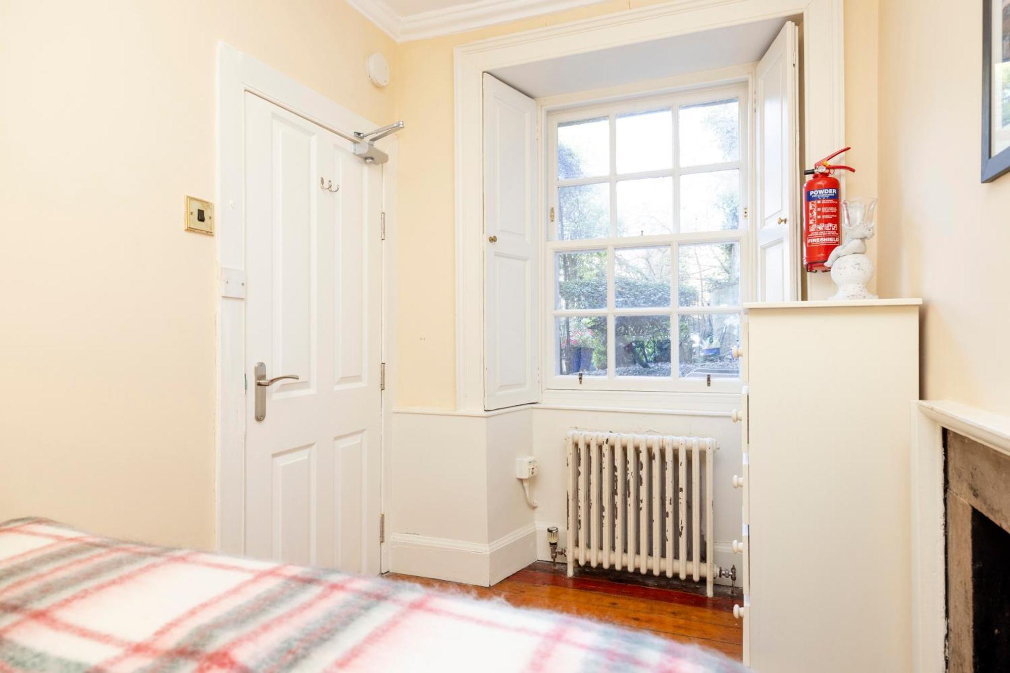 Joivy Beautiful Apartment, Private Garden, Calton Hill Εδιμβούργο Εξωτερικό φωτογραφία